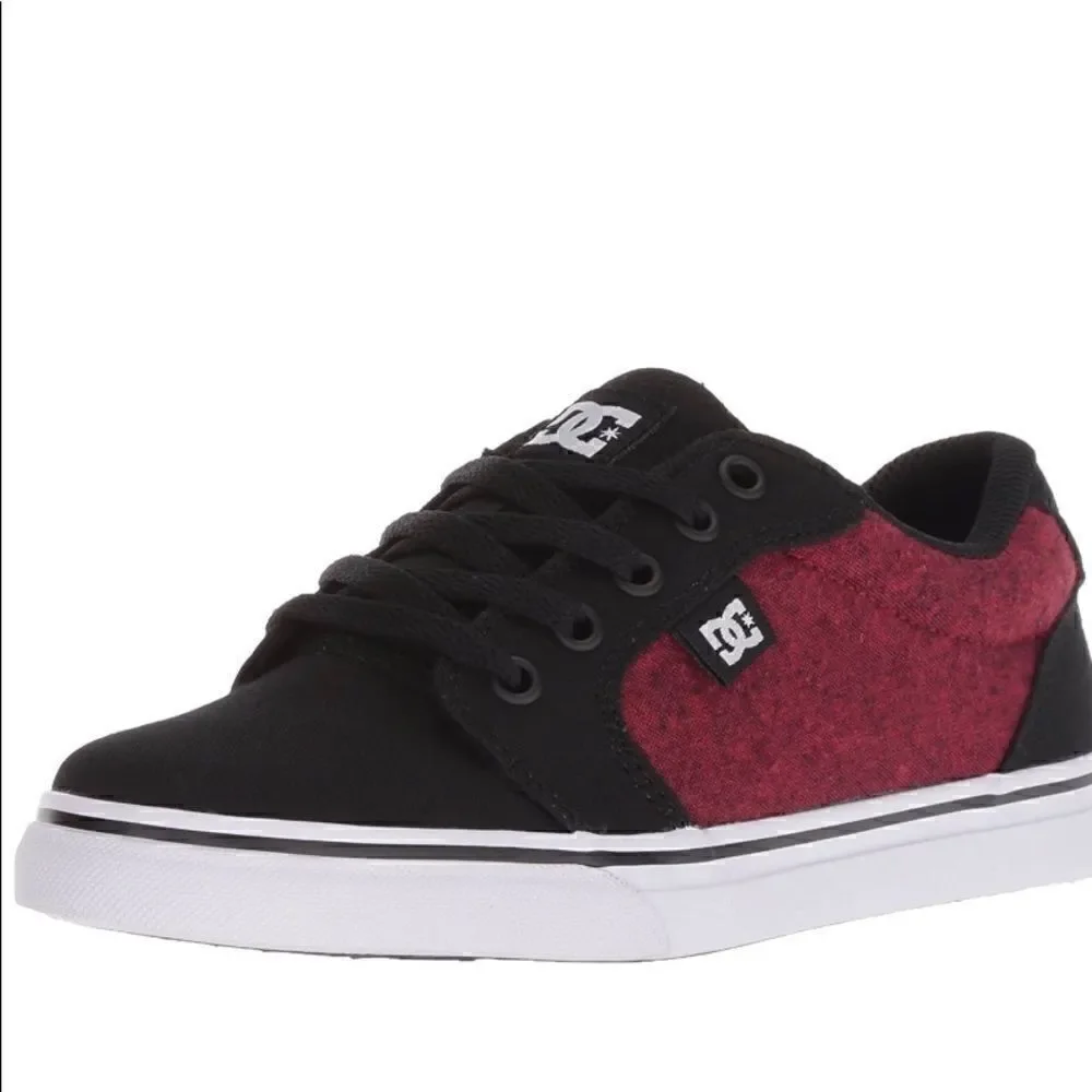 DC kid’s Anvil TX SE Sneaker
